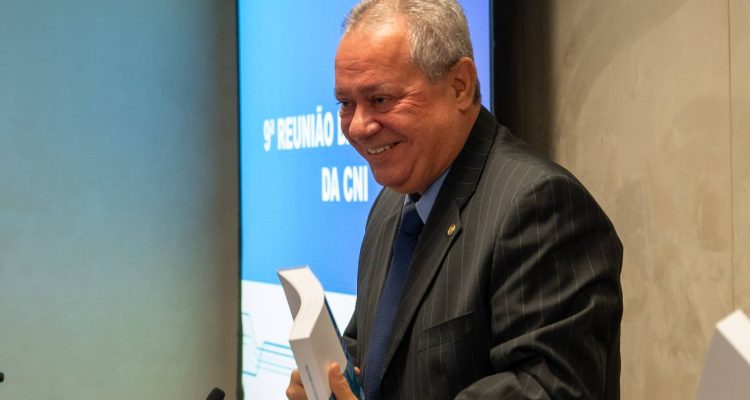 Ricardo Alban assume presidência da Confederação Nacional da Indústria